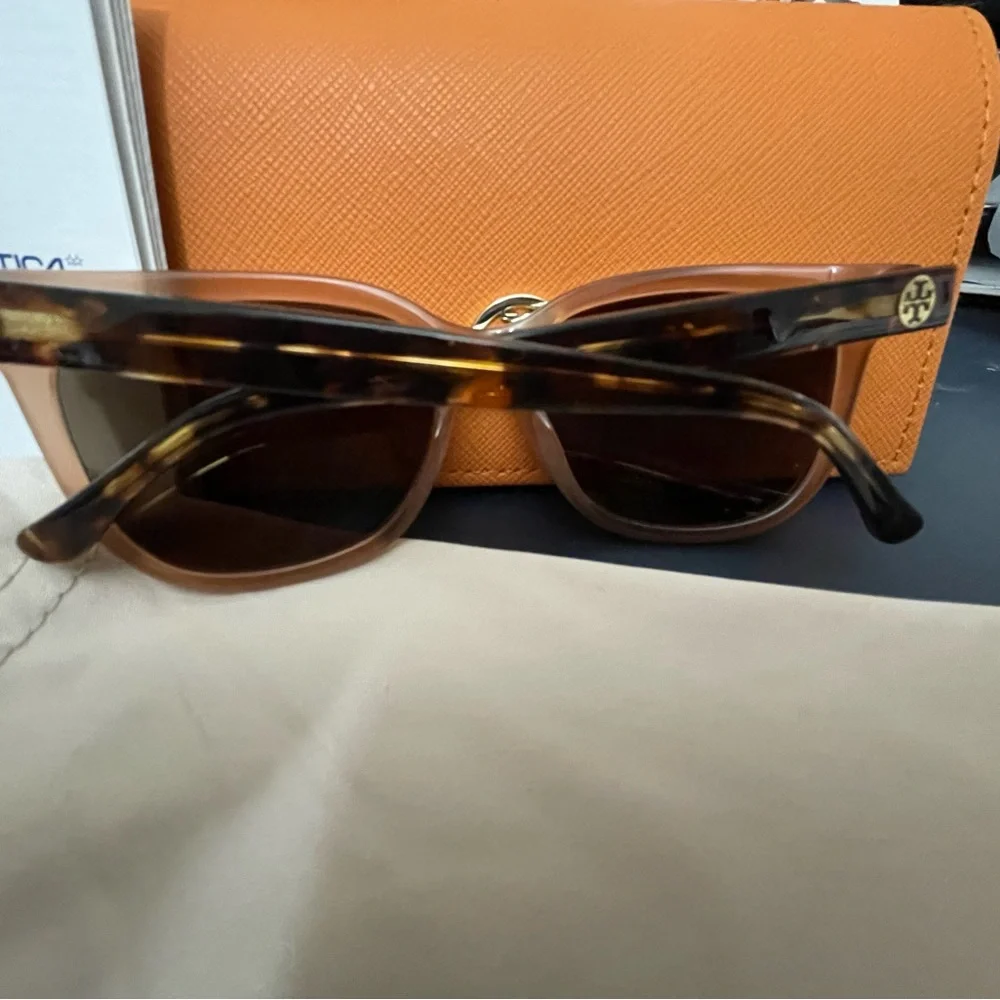 Tory Burch Rose and Tortoise Dark Havana Square Cat eye Sunglasses